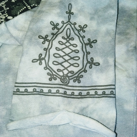 CABI #313 Royal Crest TieDye Graphic Tee - Picture 8 of 8